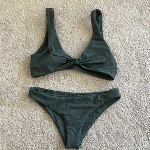 Deep green swim set